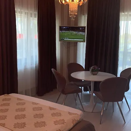 דירה Apartament Adi מאמאיה