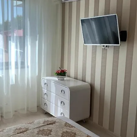 דירה Apartament Adi מאמאיה