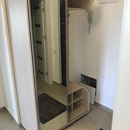 דירה Apartament Adi