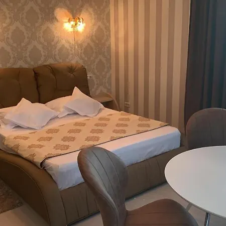 Apartament Adi דירה *