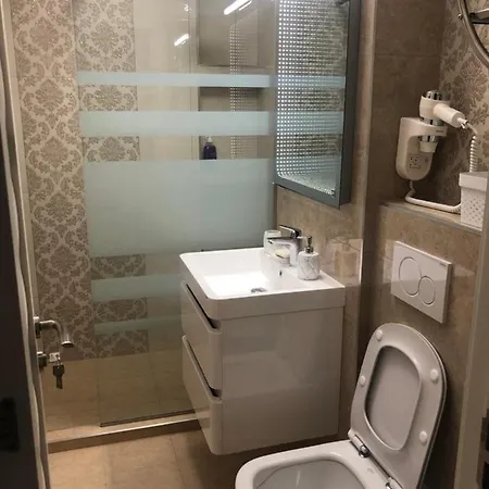 Apartament Adi דירה