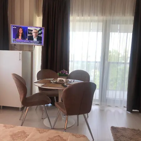 Apartament Adi