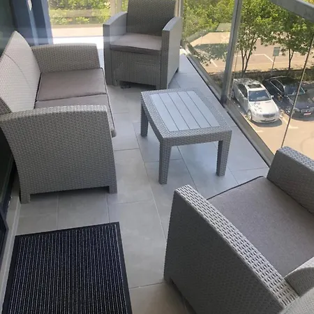 Apartament Adi * מאמאיה