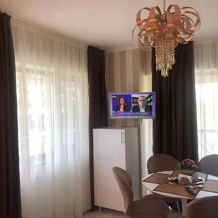 דירה Apartament Adi