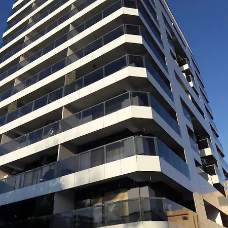 Apartament Adi דירה *