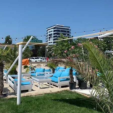 Apartament Adi דירה