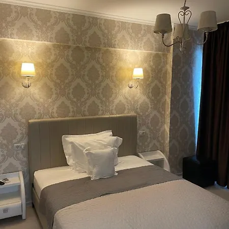 Apartament Adi דירה *