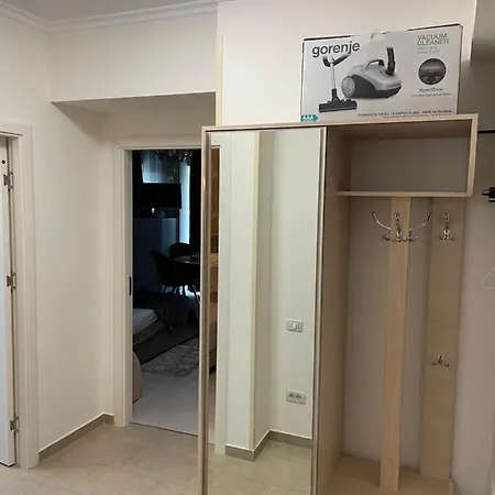 דירה Apartament Adi מאמאיה