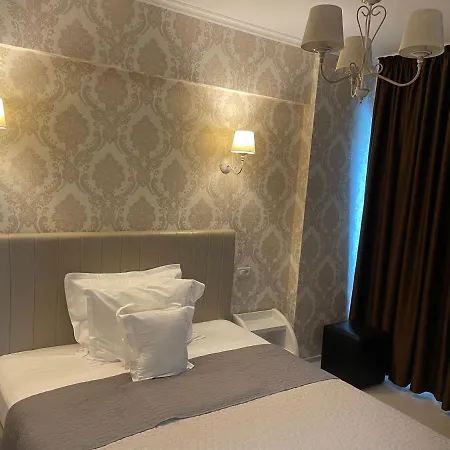 Apartament Adi